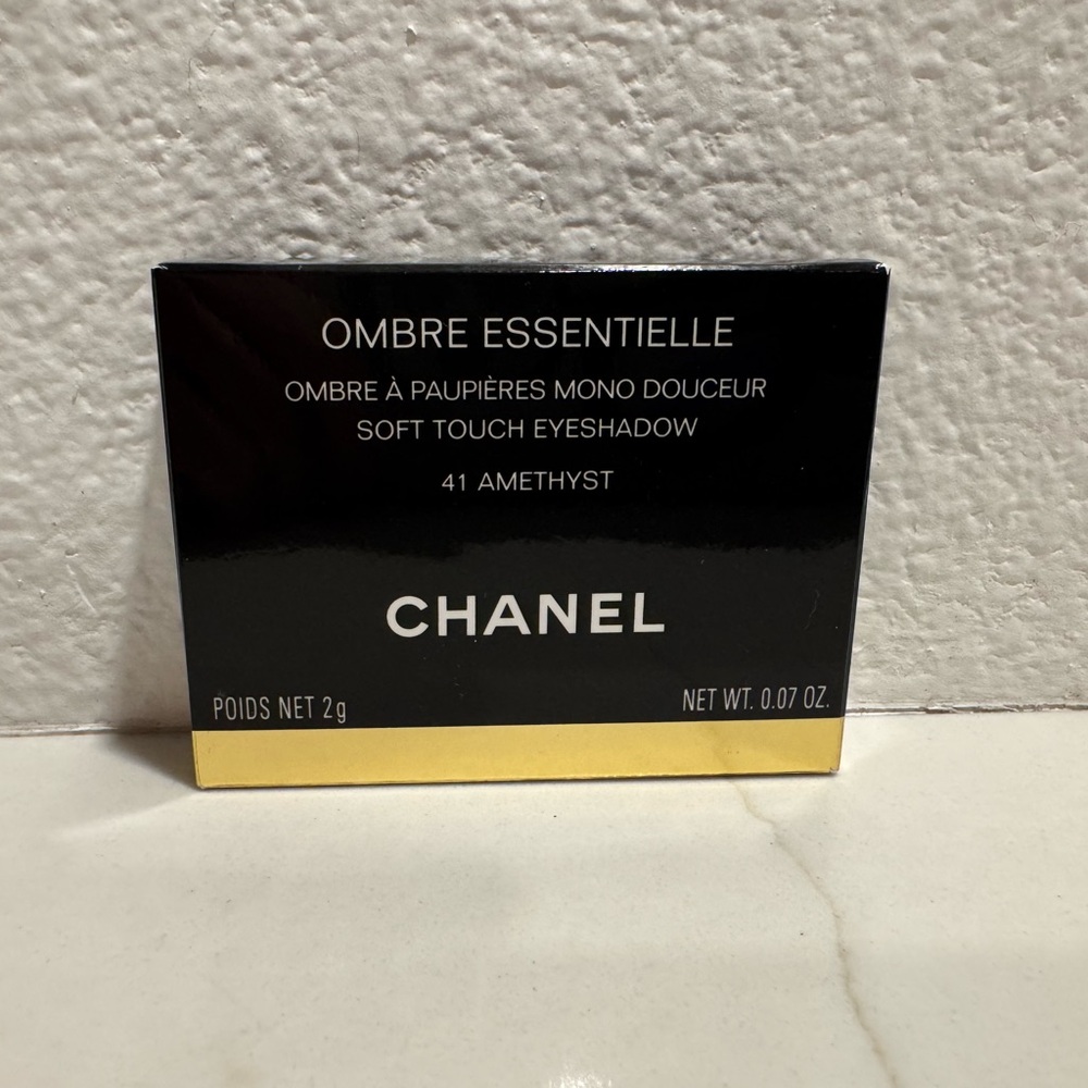 CHANEL Ombre Essentielle Eyeshadow in Amethyst